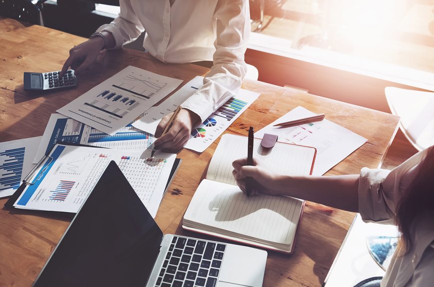 What does a financial planner do?